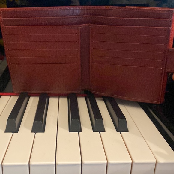 EUC Gucci Bamboo bifold WOC - Picture 7 of 13